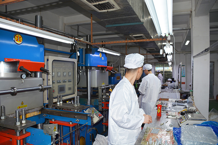 硅膠制品為什么會(huì)有毛邊,硅膠制品有毛邊的原因,硅膠制品的披鋒為什么比較大 硅膠制品為什么會(huì)有毛邊,硅膠制品有毛邊的原因,硅膠制品的披鋒為什么比較大