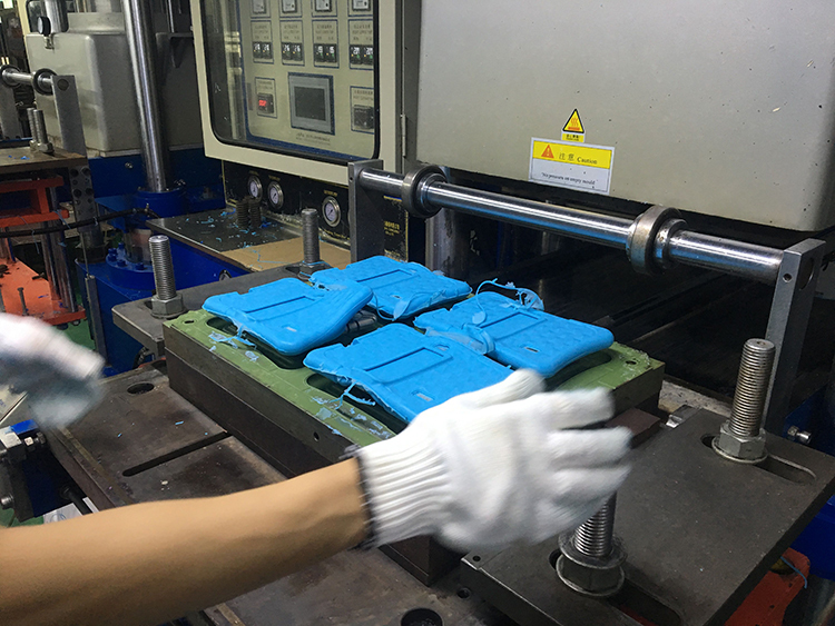 硅膠iPad保護套定制生產(chǎn) 硅膠iPad保護套定制生產(chǎn)