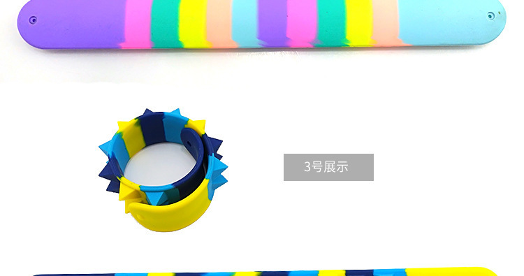 硅膠狼牙拍拍尺,狼牙啪啪手環(huán),硅膠釘釘拍拍尺 硅膠狼牙拍拍尺,狼牙啪啪手環(huán),硅膠釘釘拍拍尺